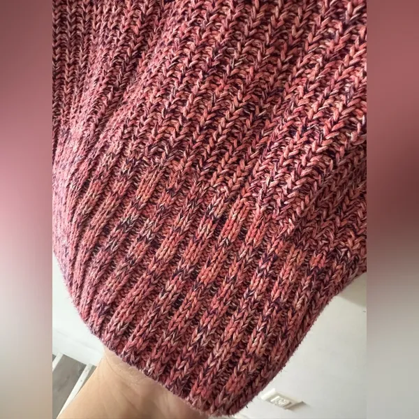 American Eagle‎ Pink and Purple Cotton Sweater - Image 4