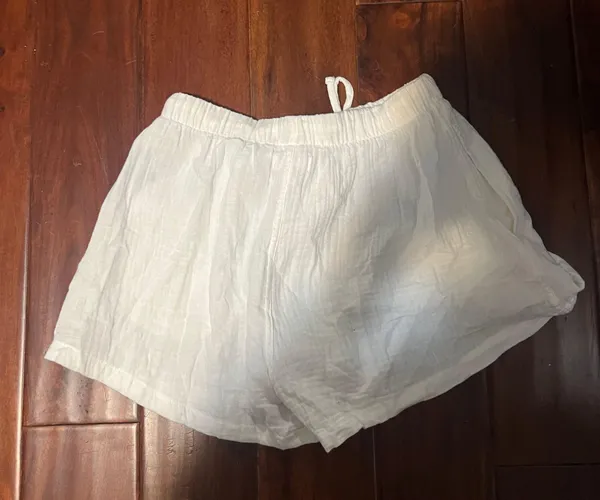 White gauze shorts Size XS - Image 2