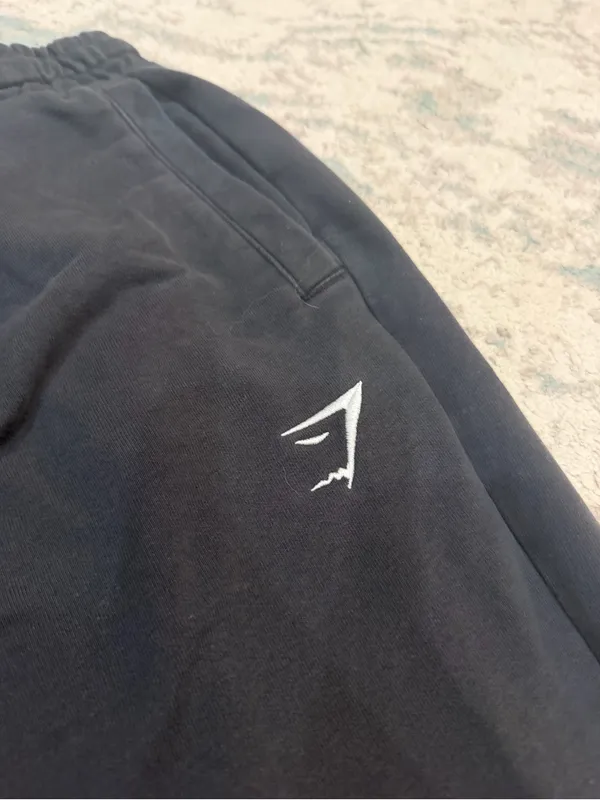 Gymshark Unisex Black Joggers Men’s M Women’s L 29” Inseam - Image 4
