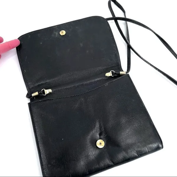Vintage black leather cross‎ Body purse bag shoulder bag Tooled mid century - Image 3