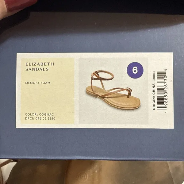 Universal Threads Elizabeth Sandals Womens 6 Thong Cognac Flat In Box - Image 8