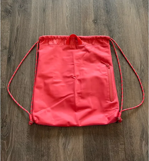 Lululemon Drawstring Bag - Image 4