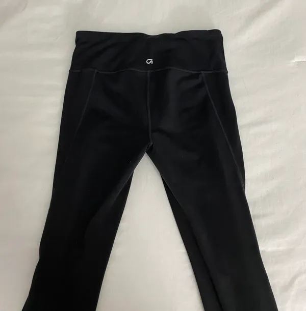 Gap Black Capri Length Leggings - Image 5