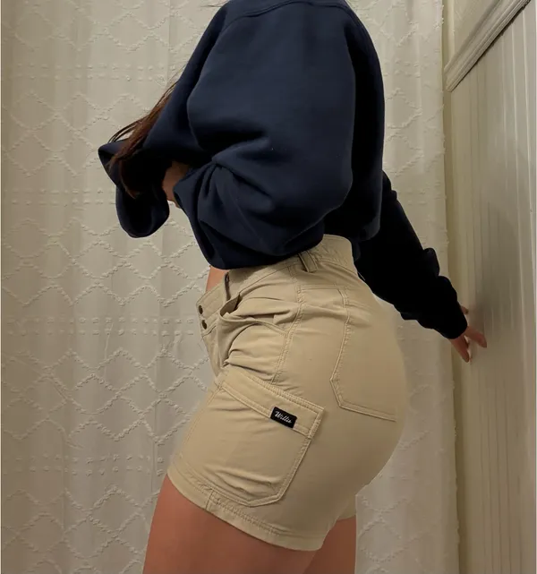 Women’s Cargo Golf Shorts Tan Size 2 - Image 3