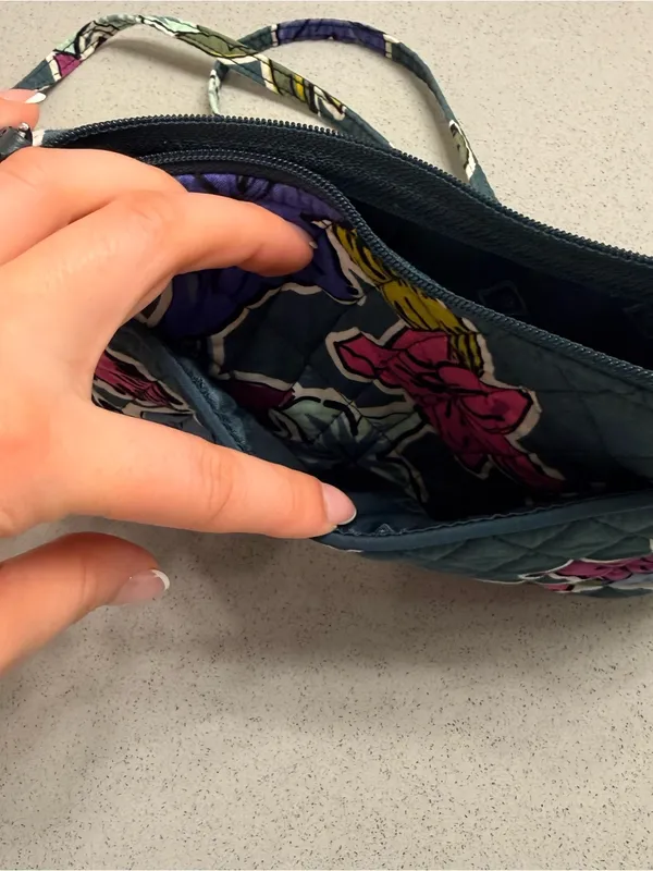 Vera Bradley Little Crossbody Bag - Image 6