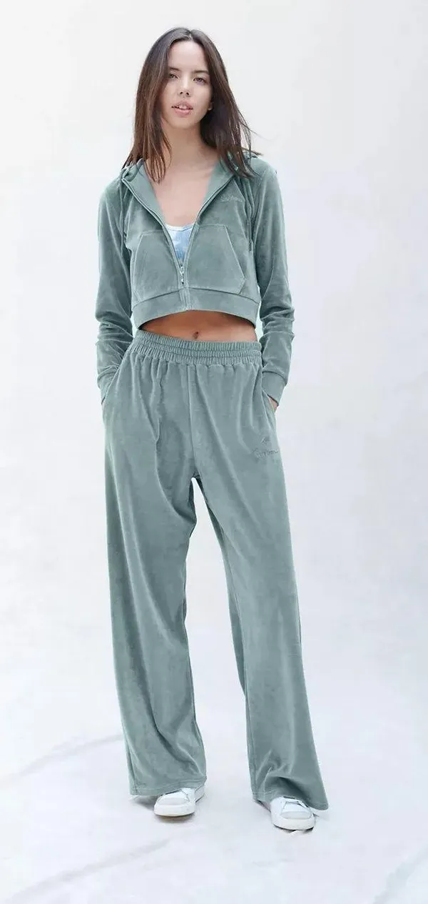 Urban Outfitters Hoodie - Image 4