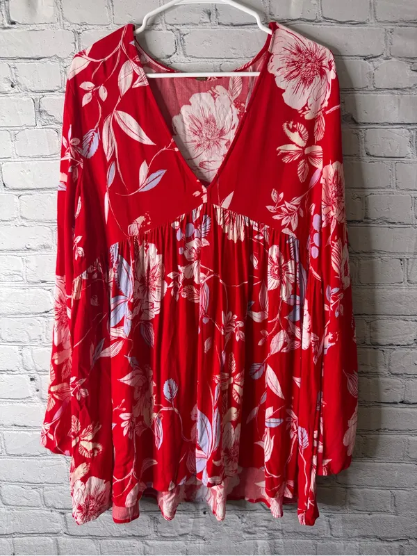 Free people Bella Red Floral V-Neck Babydoll Tunic - Image 2