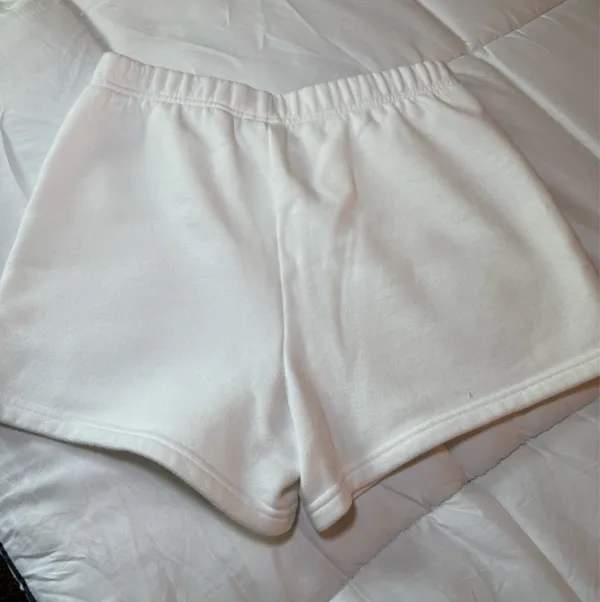 Aritzia TNA Shorts - Image 3