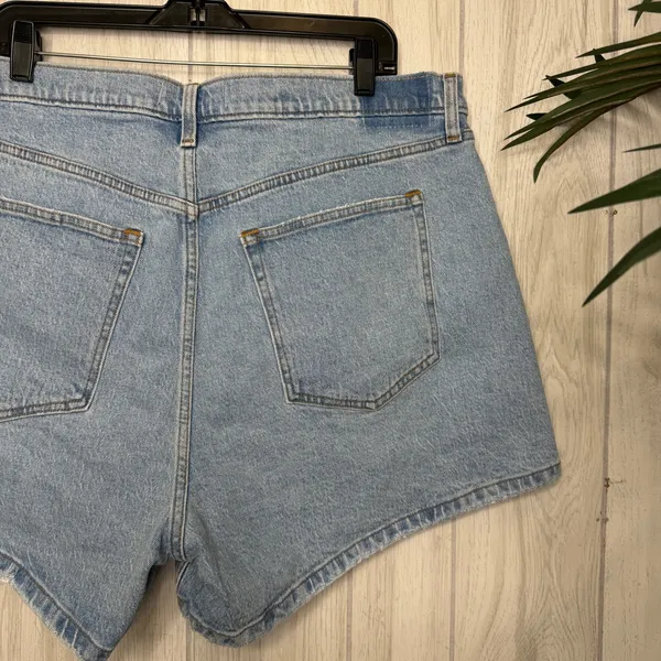 NWT Abercrombie & Fitch Plus Size Curve Love High Rise The 4” Mom Short 34/18 - Image 8