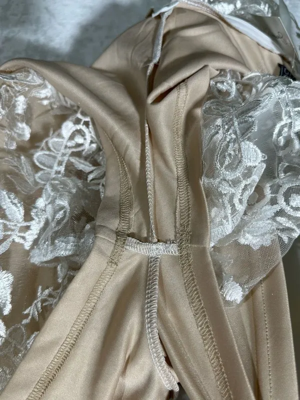 Blithe Rose Floral V Neck Corset Back lace Long sleeve Romper NWT size Small - Image 9