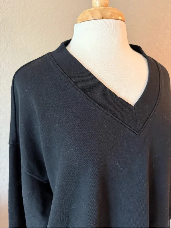 Gap Black V Neck Cropped Sweatshirt Small Oversized Boxy Pullover - Image 2