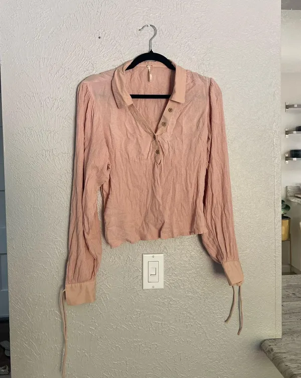 Free people gauze light pink pastel button down blouse M - Image 6