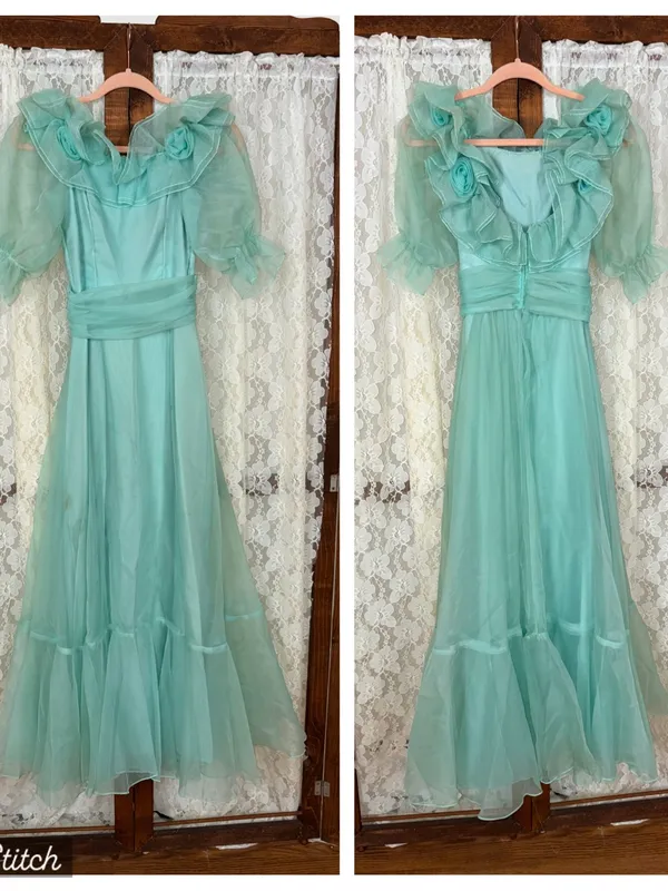 Darling Vintage 1970s/80s Mint Prom/Bridesmaid Gown - Image 2
