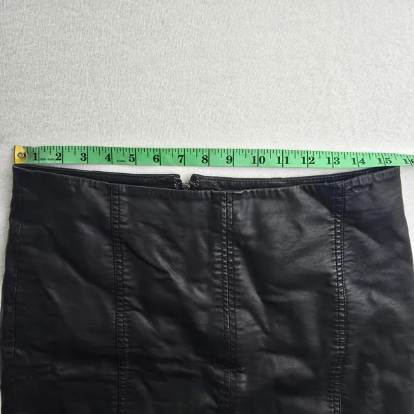 Free People Black Vegan Leather Mini Skirt Faux Leather Panel Seam Size 12‎ - Image 7