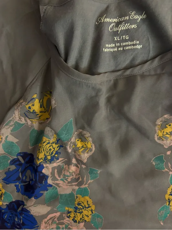 American Eagle Gray Floral Layered Top - Image 3