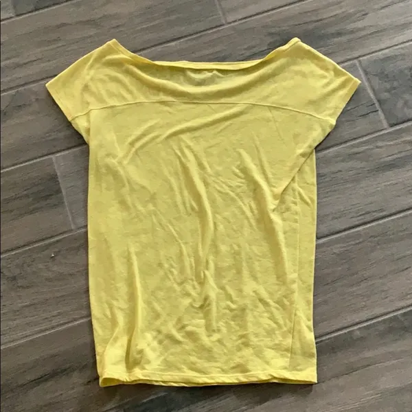 American Eagle outfitters yellow t-shirt - Image 3