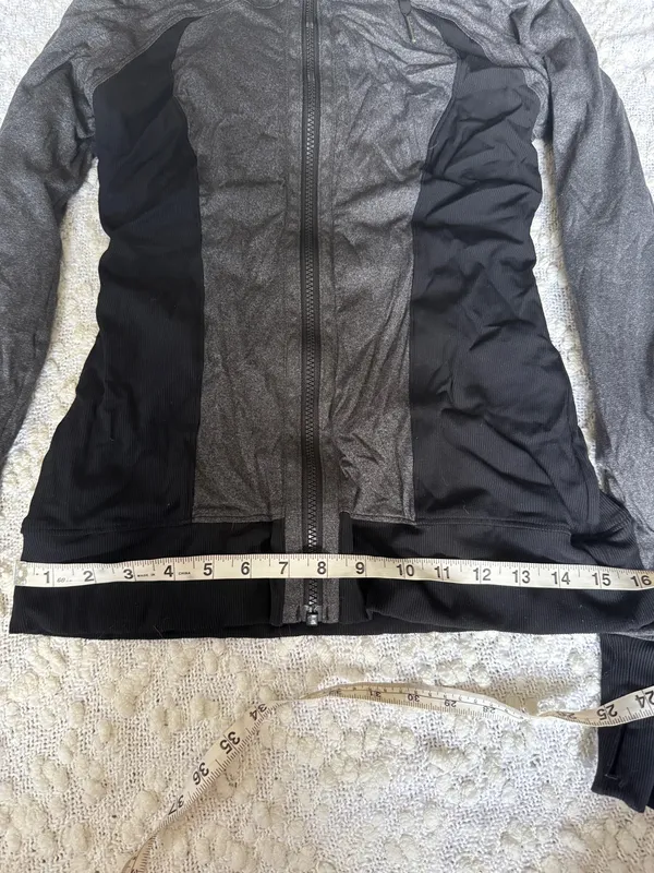 Lululemon Reversible Medium Weight Define Zip Up Size 6 - Image 6