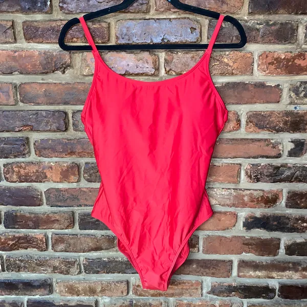 NWT Quince Cherry Red Italian Cami One-Piece Swimsuit Women's Size Large - Image 3