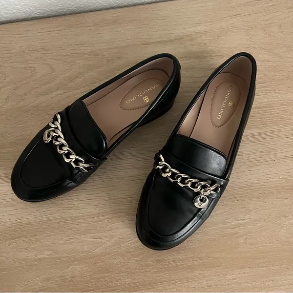 Bandolino Lasper Loafer Size 5 - Image 2