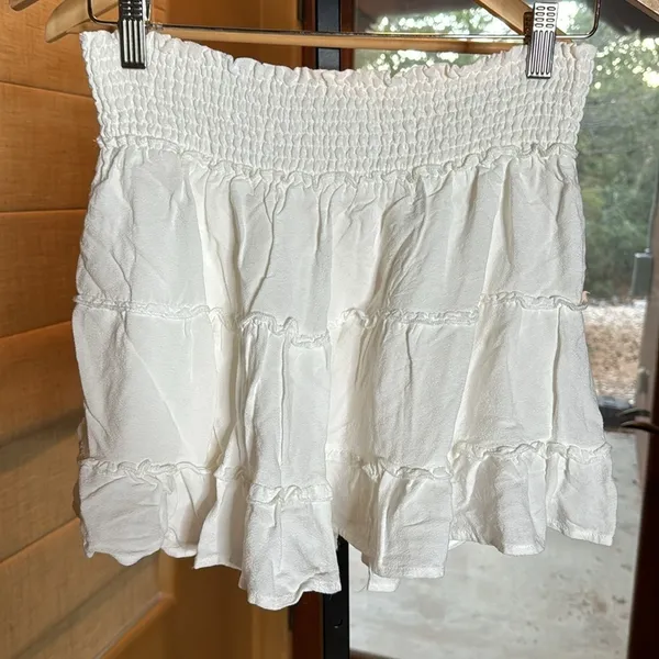Garage White Smocked Tiered Ruffle Mini Skirt Size Medium Boho Coquette - Image 5