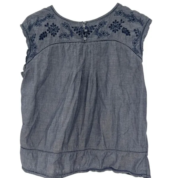 Abercrombie & Fitch M sleeveless chambray eyelet denim top embroidery blouse - Image 4