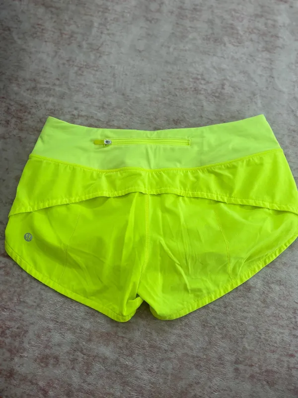 Lululemon Speed Up Shorts 2.5" Low-Rise - Image 2