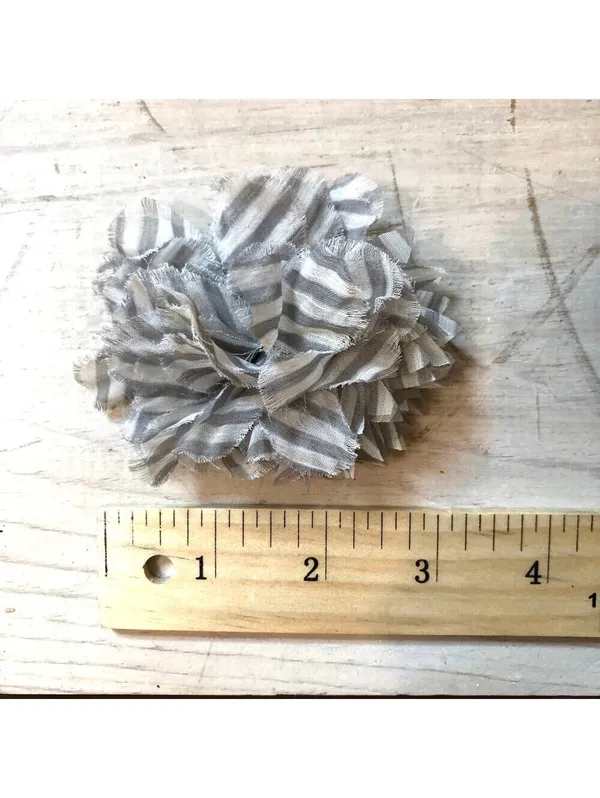Anthropologie Set of 2 EUC Women's Boho Hair Clip/Broach/Pin Navy and Gray - Image 4