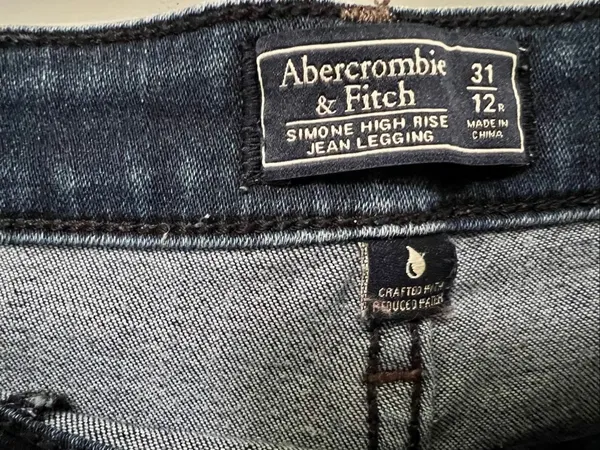 Abercrombie & Fitch Skinny Jeans Womens Blue Dark Wash Denim Zip Fly Sz 12R 31 - Image 3