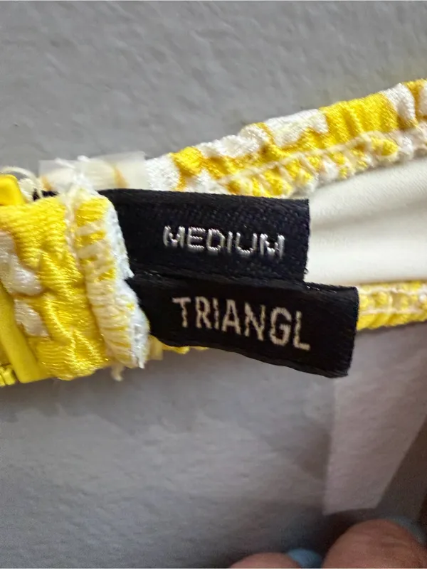 Triangl Inesa Yellow Pop Textured Floral Bikini Set Size Large Bottom Medium Top - Image 4
