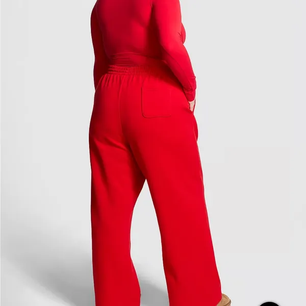 Victoria's Secret matching sweat set in red💋 - Image 5