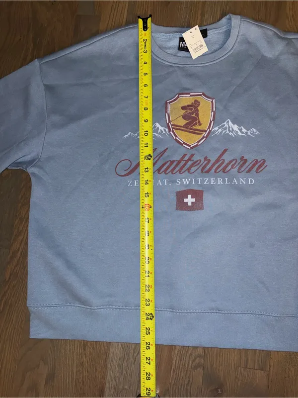 NWT Mad Engine Matterhorn Zermatt Switzerland Graphic Sweatshirt Blue Medium - Image 3