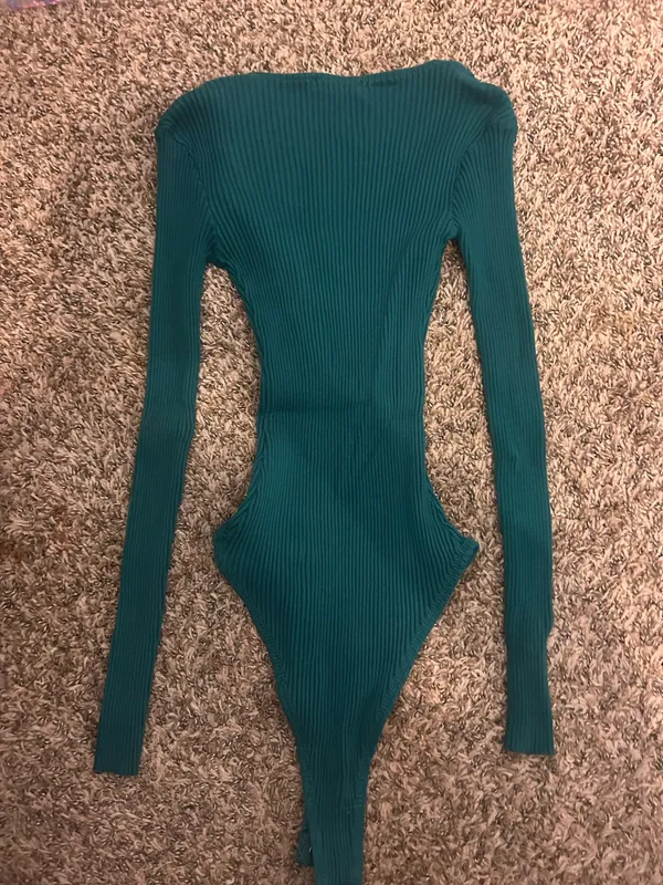 Green longsleeve Zara Bodysuit - Image 3