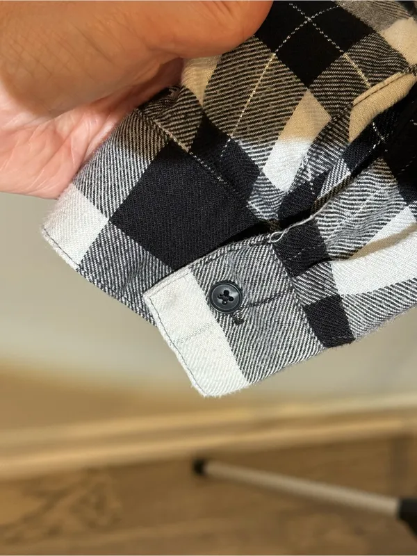 Maurices Black White Plaid Flannel Button Down Shirt Large - Image 4