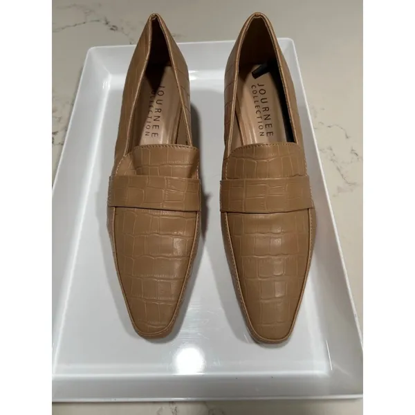 NEW Journee Collection Tan Faux Alligator Celina Pumps 8 $95 - Image 4