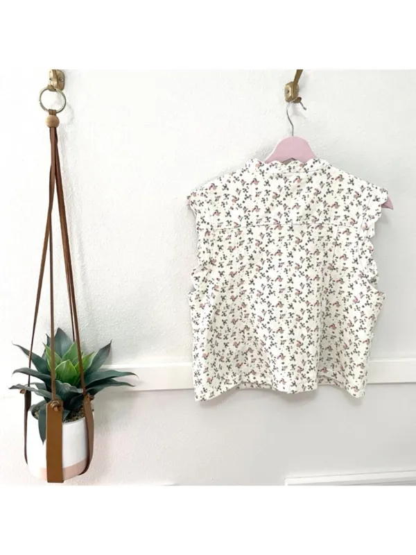 NWT AnnieWear Ditsy Print Denim Crop Vest Size S White Floral Scalloped - Image 8