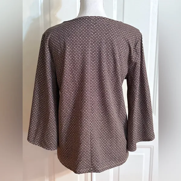 Ann Taylor Womens Blouse Brown Stretch Geometric Long Split Hem Sleeve Top M - Image 4
