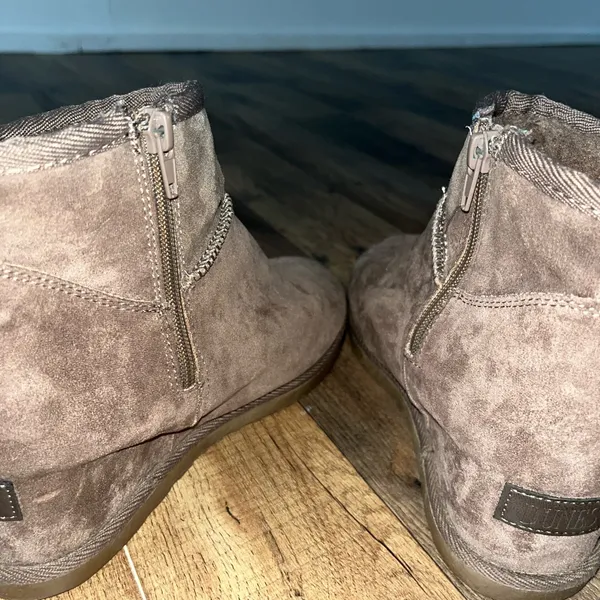 Brown Suede Ankle Boots Size 7.5 - Image 4