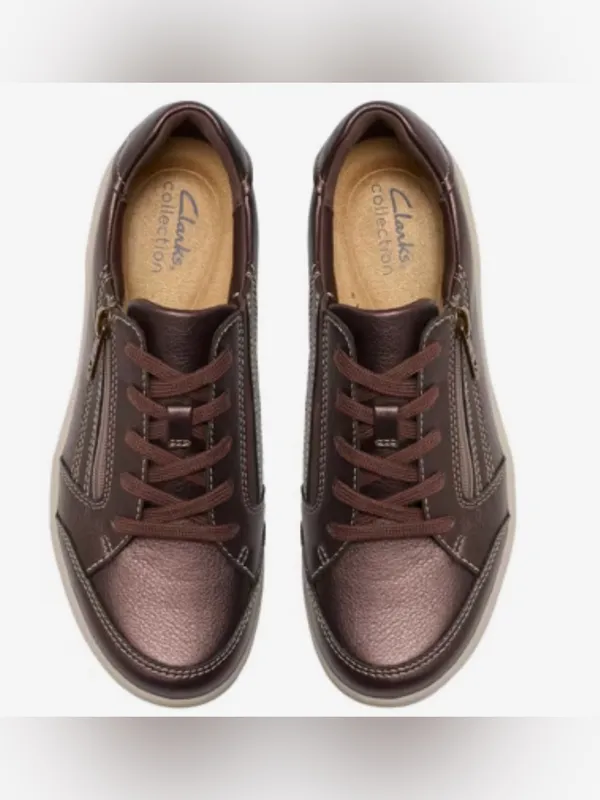 Clarks Women’s Metallic Bronze Low-Top Sneaker with Side Zip Size 8.5 - Image 3