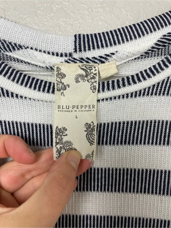 Blu Pepper Navy & White Striped Ruffle Sleeve Tee Size L - Image 4