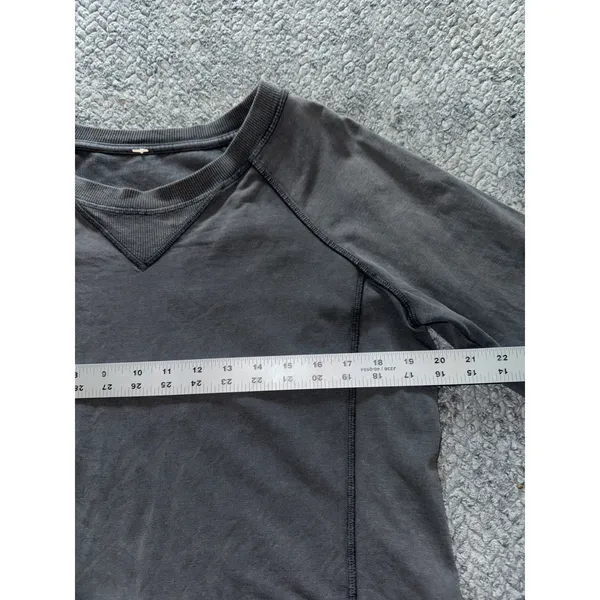 Lululemon Women's Loop Back Crew Pullover Cropped Sweatshirt Gray Size 6 - Image 5