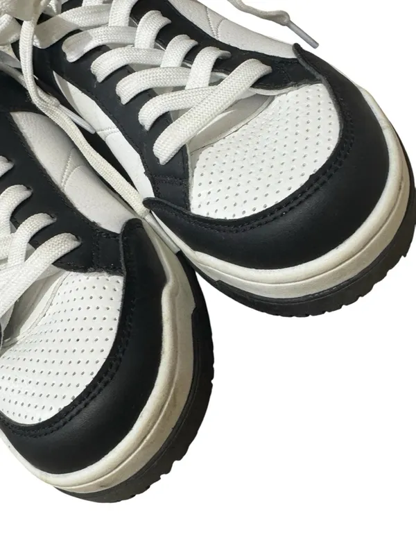 STEVE MADDEN Renegade Leather Sneakers 7 Black/White/Silver EUC - Image 4