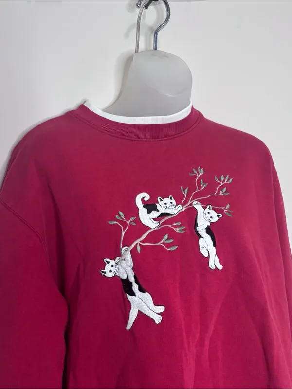 Classic Elements Burgundy Crewneck Sweatshirt with Embroidered Cats 90s large - Image 2