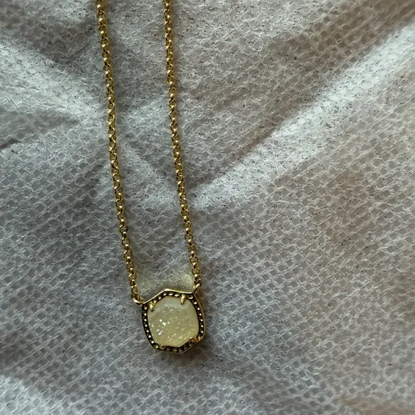 Kendra Scott Davie Pendant Necklace Gold Iridescent Drusy - Image 3