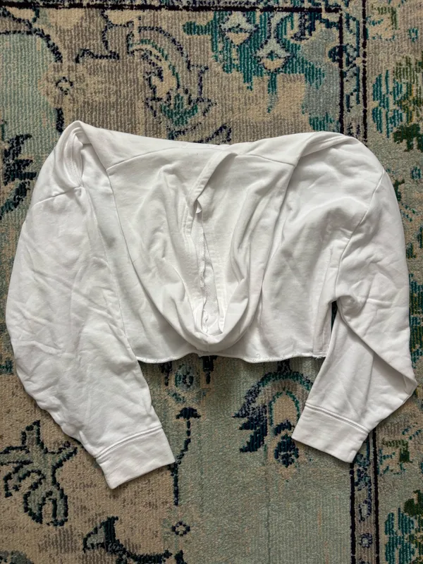 Fabletics Cropped White Sweatshirt - Image 4