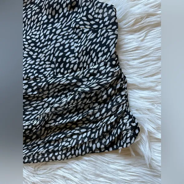 Old Navy asymmetrical camisole - Image 3