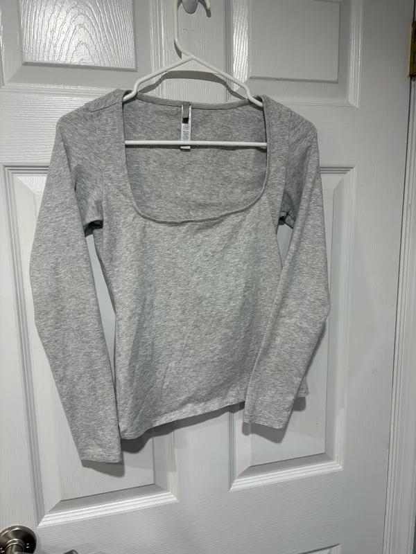 SKIMS Long Sleeve - Image 3
