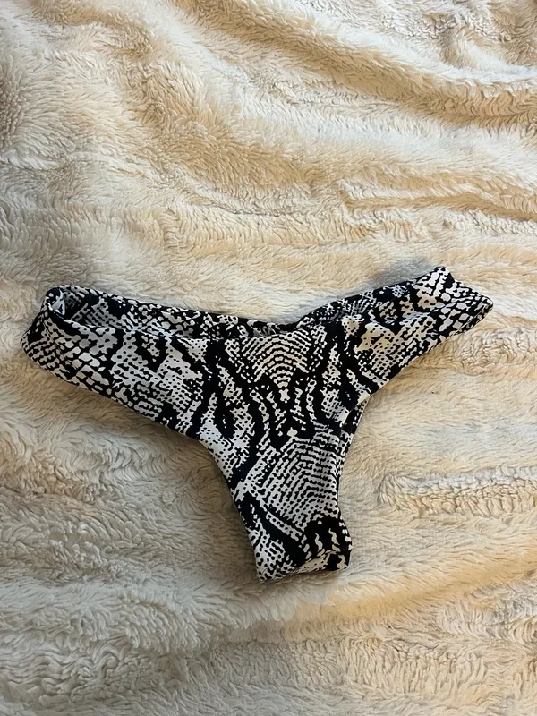 Midori Bikini Bottom - Image 2
