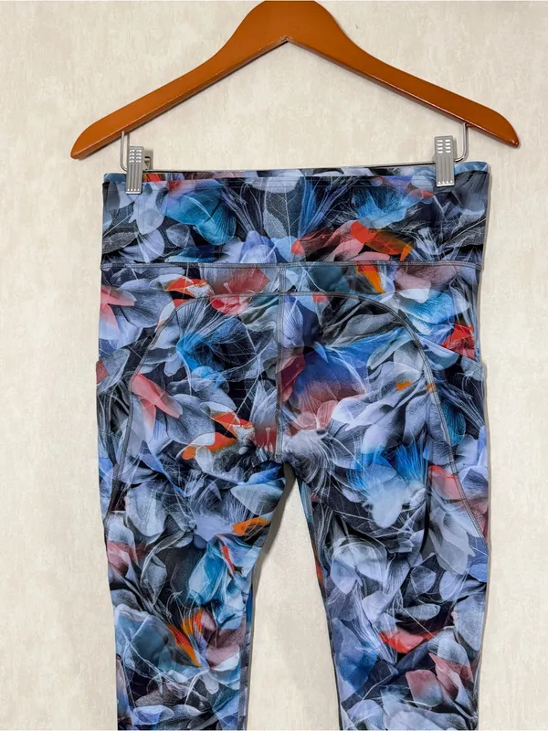 Lululemon Fast and Free High-Rise Tight 25" in Luminescent Floral Multi 10 - Image 7