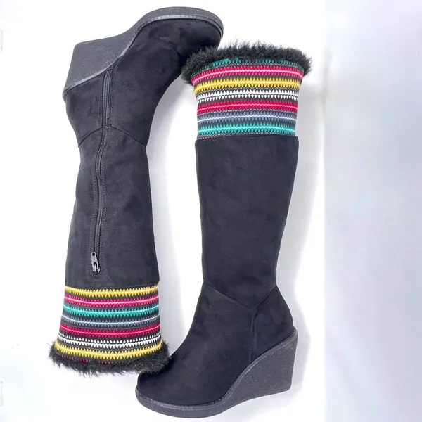Canyon River Blues Harper Black Rainbow Knit Faux Fur Trim Tall Wedge Boots 8 - Image 3