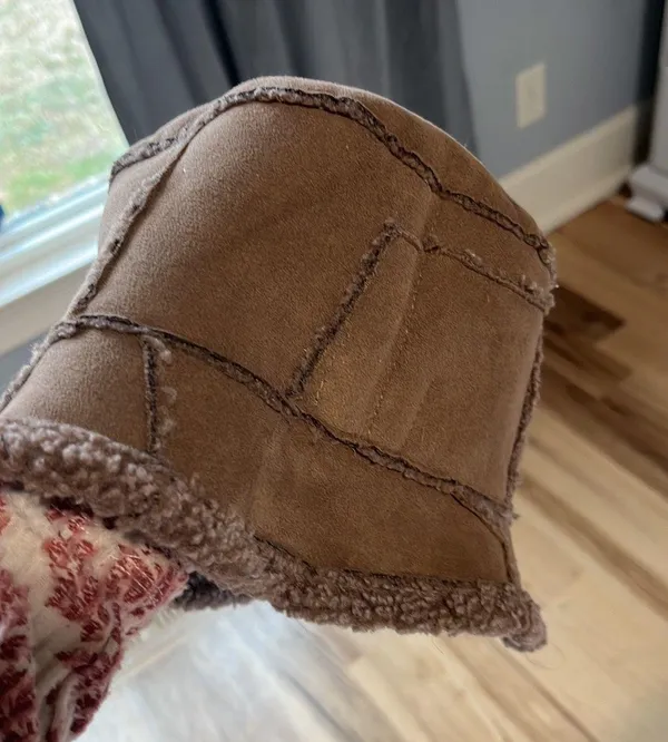 Ben Berger Winter Hat Cozy Bucket Comfy Brown Princess Diary Look - Image 3